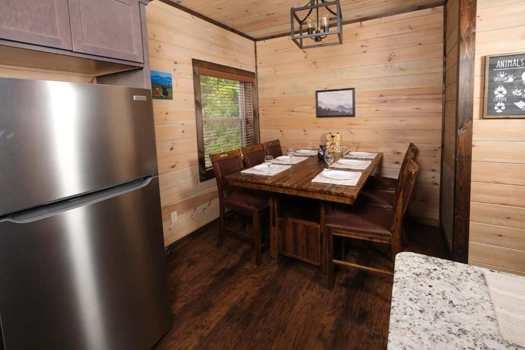 Mountain Time Villa Gatlinburg Exterior photo